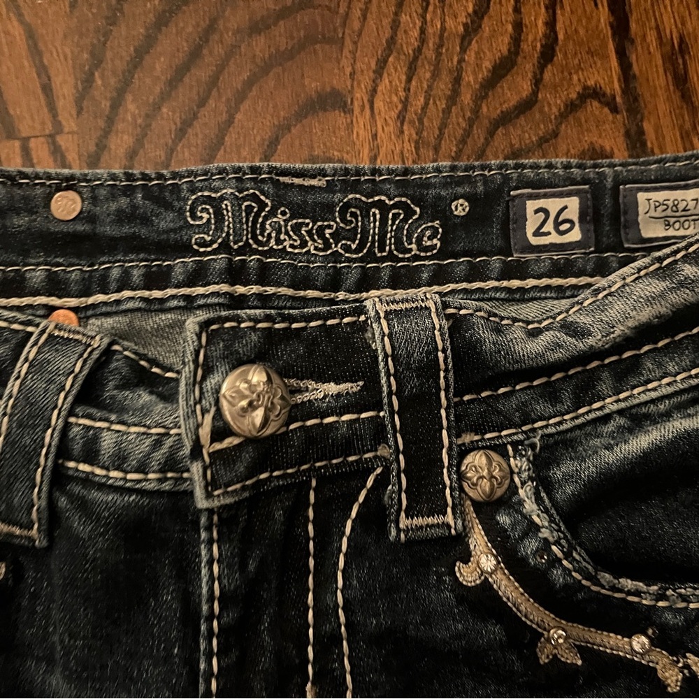 Miss Me Bootcut/Flare Distressed Jeans with Embellished Pockets - Picture 3 of 4